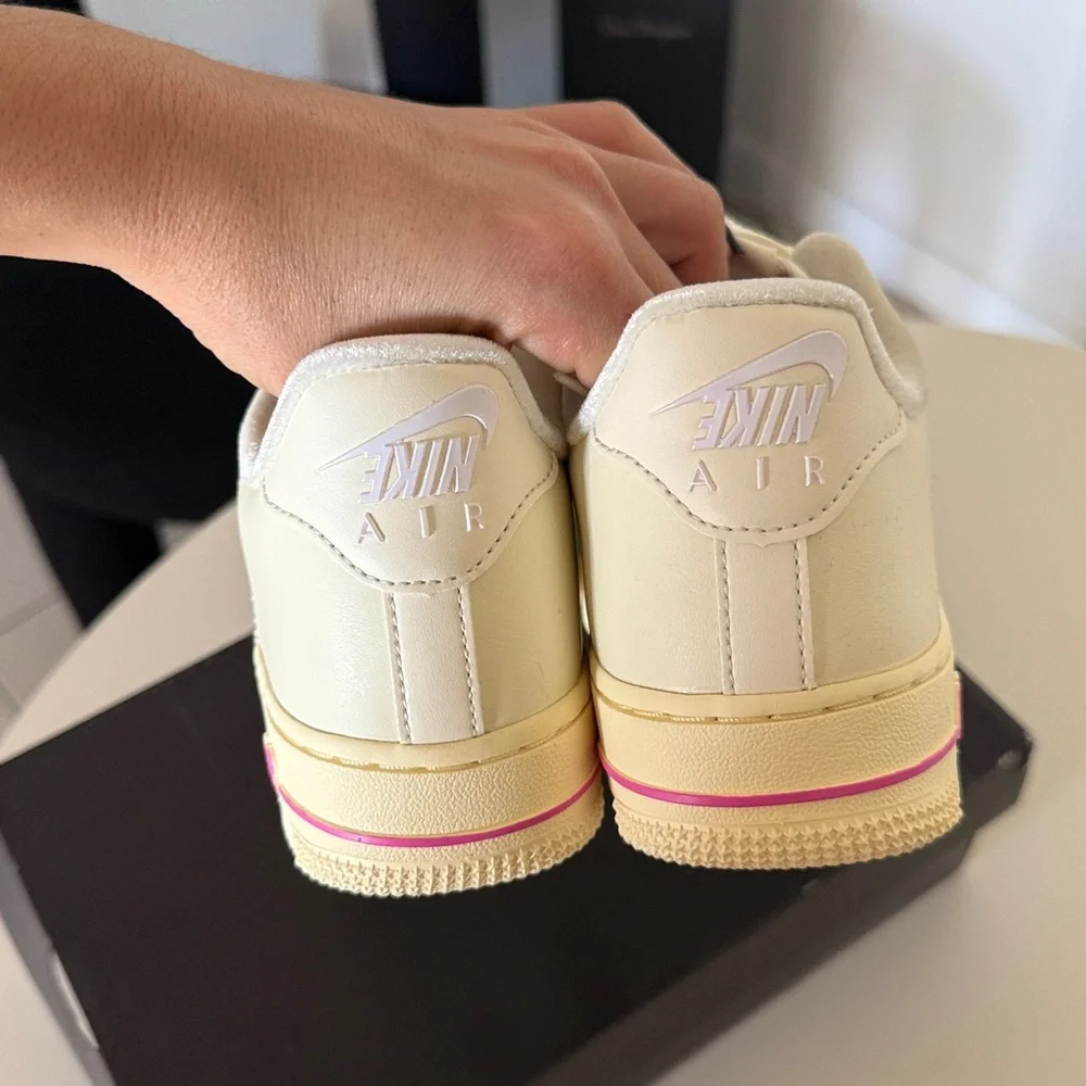 Nike Air Force 1 Women's Sneakers - Cream and‎ Pink